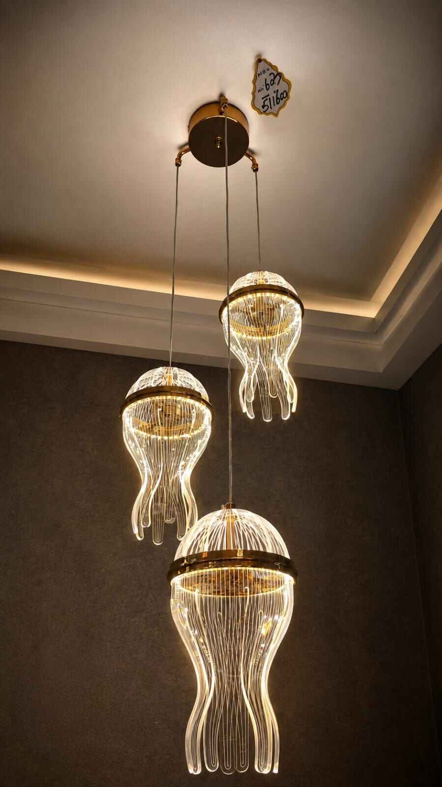 6-1.jpeg Modern Jellyfish Crystal LED Pendant Light – 3 Light Cluster Chandelier (Gold Finish) - Image 1